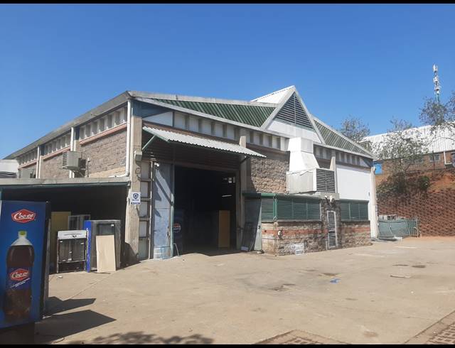 1,140M² WAREHOUSE TO LET IN WESTMEAD